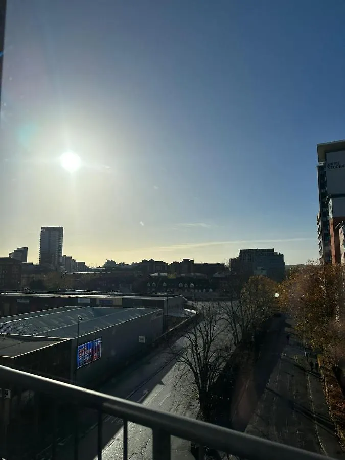 Best Price! - Huge 3 Bed 2 Bath City Centre Newly Refurbished Apartment, Up To 7 Guests - Free Secure Parking - Smart Tv - Singles Or King Size Beds Southampton 0*,  United Kingdom